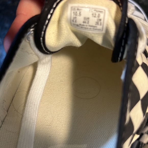 NWOT Golden Coast Vans - Picture 4 of 4